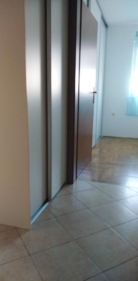Apartman Valbandon 法扎纳 外观 照片