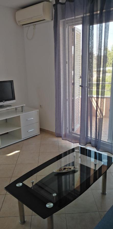 Apartman Valbandon 法扎纳 外观 照片
