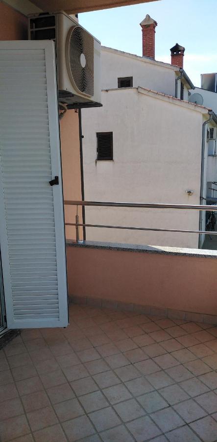 Apartman Valbandon 法扎纳 外观 照片