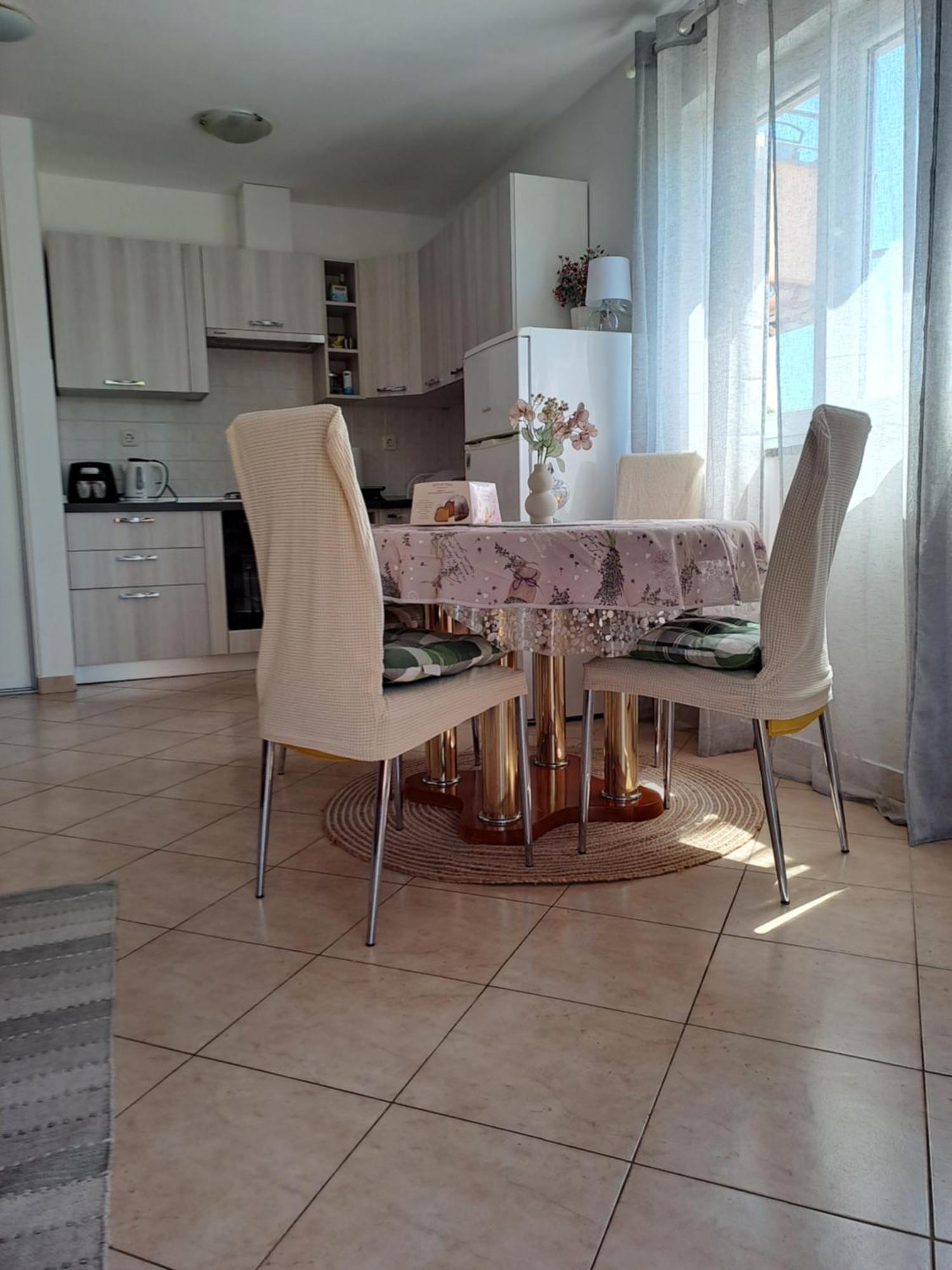 Apartman Valbandon 法扎纳 外观 照片