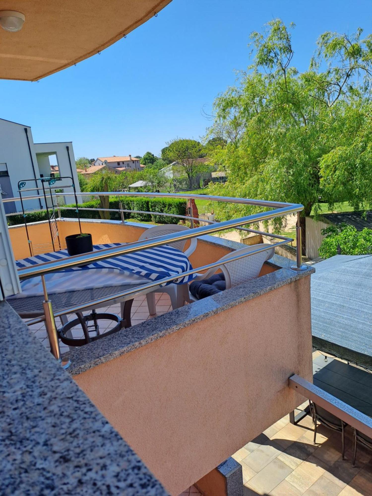 Apartman Valbandon 法扎纳 外观 照片